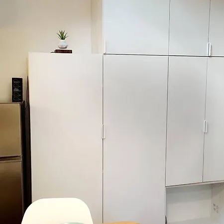 The Silent T1 Center *